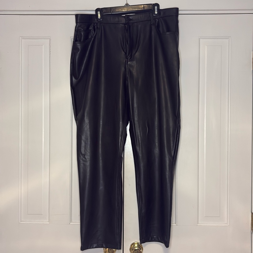 Abercrombie the 90’s straight curve love leather pant